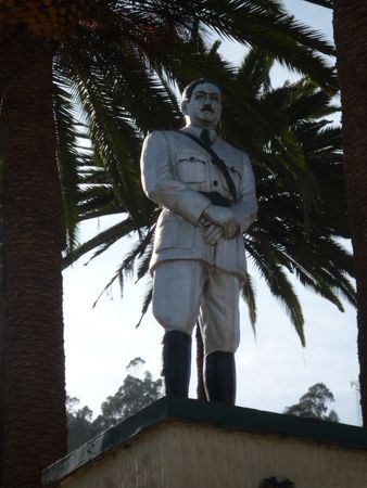 Statue du gnral Enrique Pearanda del Castillo, prsident 1940-43