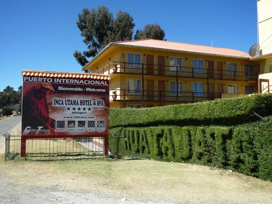 Entrance of the hotel Inca Utama