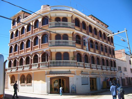 Front of Las Kantutas hotel