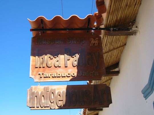 Sign at the entrance of the Inca Pallay craft museum